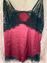 Load image into Gallery viewer, FUCHSIA SATIN /LACE CHEMISE